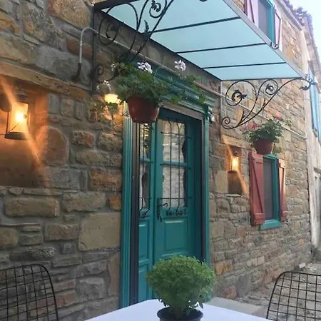Egri Meseler Goekceada Eski Bademlide Tarihi Tas Ev Holiday home *