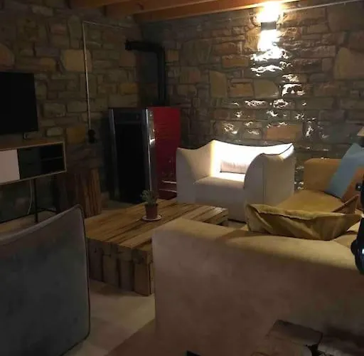 Egri Meseler Goekceada Eski Bademlide Tarihi Tas Ev *