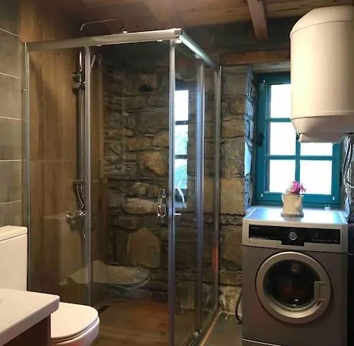 Egri Meseler Goekceada Eski Bademlide Tarihi Tas Ev *