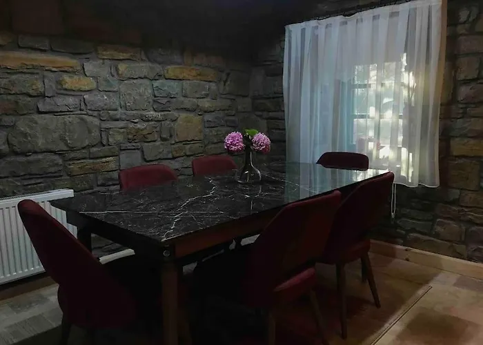 Egri Meseler Goekceada Eski Bademlide Tarihi Tas Ev Сasa de vacaciones İmroz