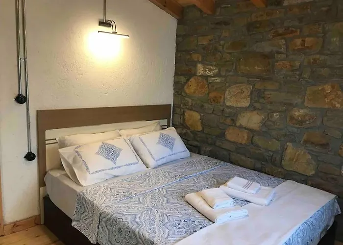 Сasa de vacaciones Egri Meseler Goekceada Eski Bademlide Tarihi Tas Ev İmroz